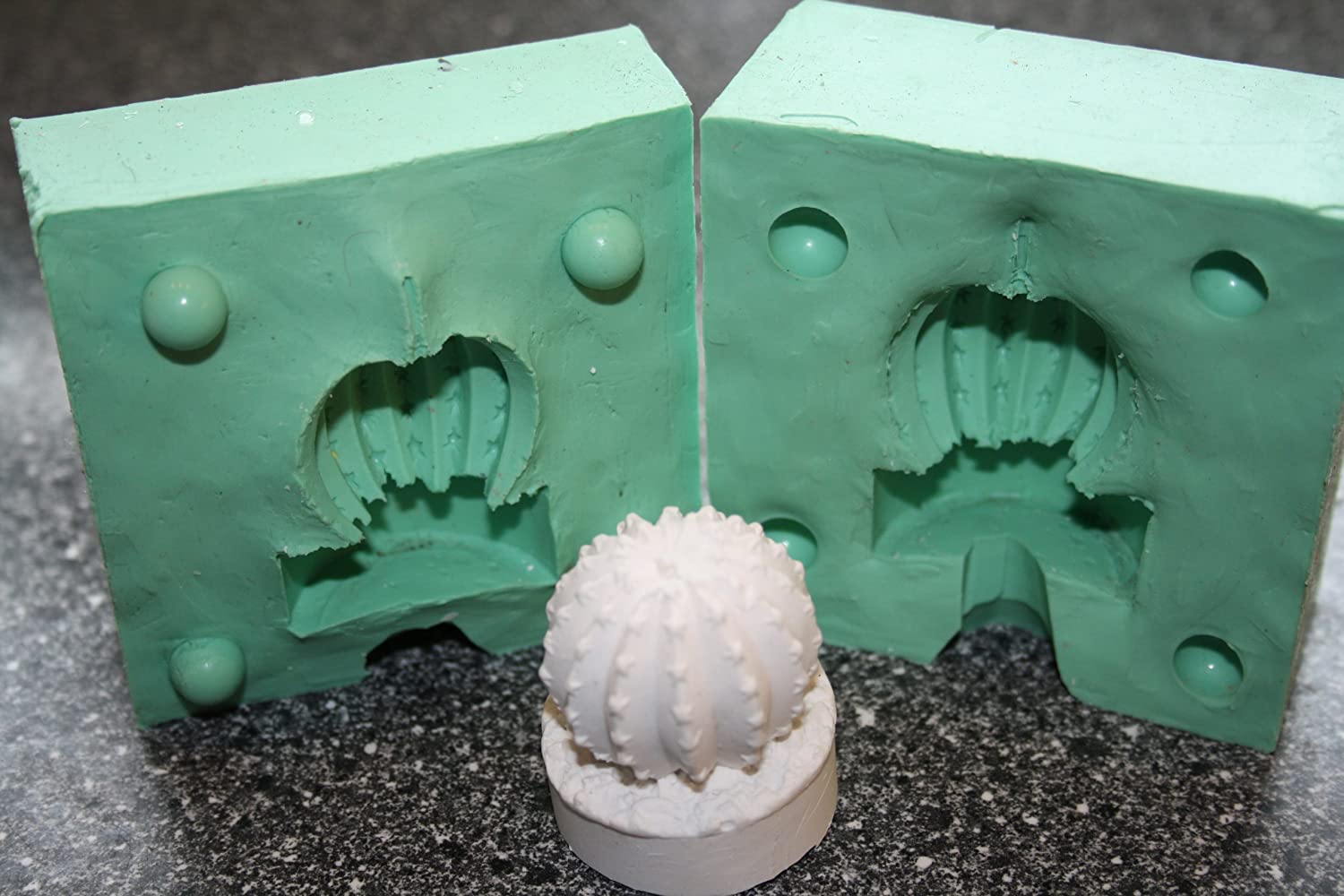 Polyment GmbH Kerzenform Giessform Teelicht Kaktus Motiv 2